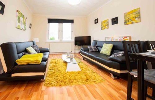 Motherwell Apartment | PREMIER - Chapel Apartment with Driveway!