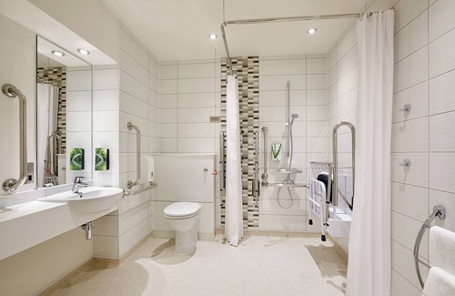 Pinkwell Hotel | Premier Inn London Hayes Heathrow - Hyde Park
