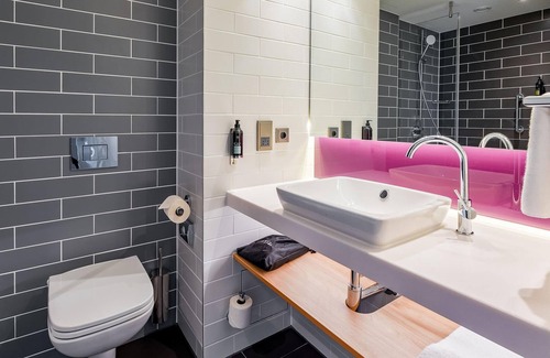 Schwetzingerstadt Hotel | Premier Inn Mannheim City Centre