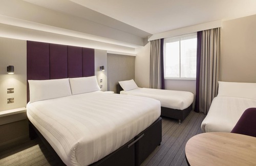 Portishead Hotel | Premier Inn Portishead