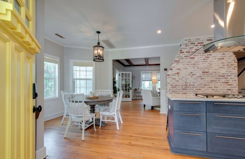 Olde Town House | PREMIER Landmark Home Located in Old Town Bluffton