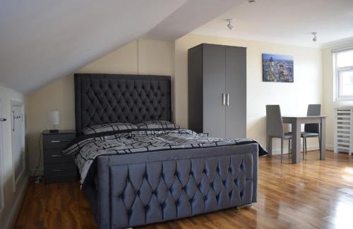 Ferndale Apartment | Premier London Rooms