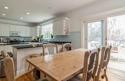 East Quogue House | Premier Serenity Retreat in the Heart of the Hamptons