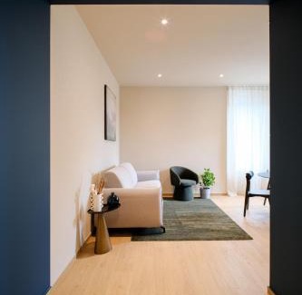 Tirano Apartment | Premier Stay The Balcony - Bernina Experience