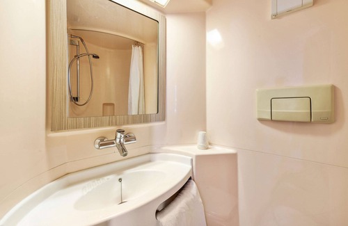 Plaisir Hotel | Premiere Classe Plaisir