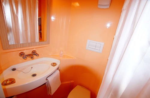 Saint-Lambert-des-Levees Hotel | Premiere Classe Saumur