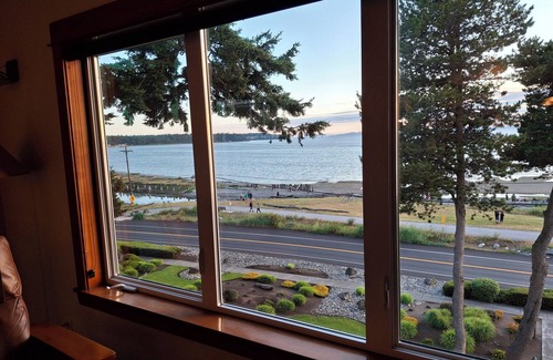 Birch Bay Condo | Premium 2-bedroom Top Floor condo with BIG view of Birch Bay, on the waterfront.
