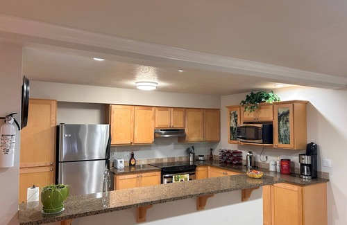 Liberty Lake Condo | Premium 3-BR condo @ Liberty Lake w Cable, WiFi, AC, Gym close to Golfs & Lake