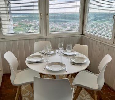 Heidenheim an der Brenz Apartment | Premium Apartment 70qm 2,5 Zimmer Küche, Smart TV, Garage, WiFi