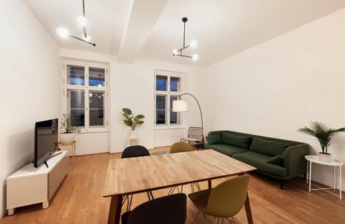 Wieden Apartment | Premium Apartments near Naschmarkt in Central Wien 24H Check-in