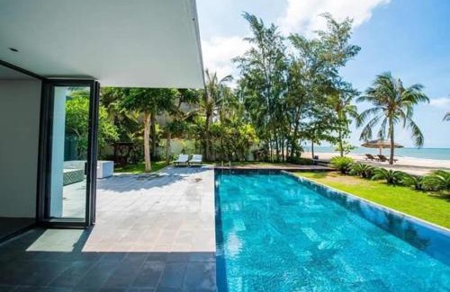 Phuoc Thuan Villa | Premium BEACHFRONT VILLA 5 BEDROOMS 1000M2 SANCTUARY HO TRAM RESORT ll BBQ