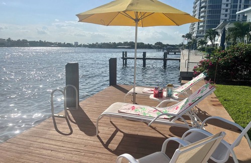 Central Beach Condo | Premium Beachside Get-Away