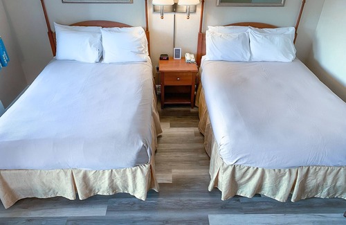 Boothbay Harbor Hotel | Premium Family Suite - 2 Double Beds, 1 King Bed