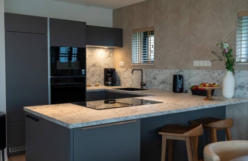 Thorn Villa | Premium Island 6p - Three Bedroom Villa, Sleeps 6