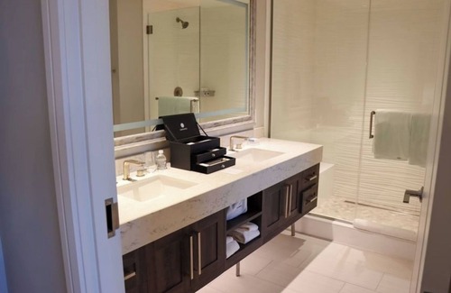 Charlotte Harbor Hotel | Premium King Studio Near Harbor – Ideal for Solo Travelers or Couples