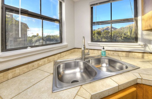 Tucson Condo | Premium location mountain views