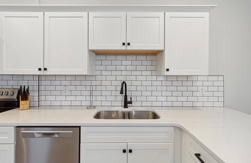 Muskegon House | Premium Modern Victorian Unit 5 1 bed 1 bath, Premium Modern Victorian Unit 5 1 bed 1 bath