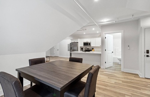 Muskegon House | Premium Modern Victorian Unit 5 1 bed 1 bath, Premium Modern Victorian Unit 5 1 bed 1 bath