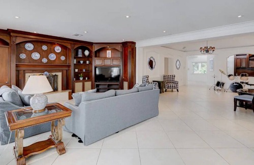 Davie House | Premium Ranch House