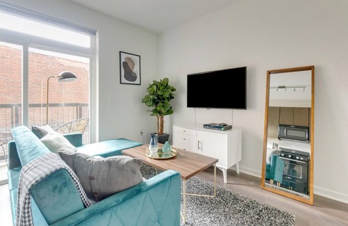 Shaw Apartment | Premium Shaw Studio w/Elevator & W/D, nr Dining & Parks, by Blueground