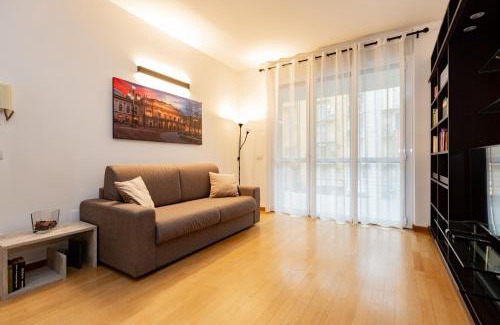 Tricolore Apartment | PREMUDA20 Milan Elegant Apartment