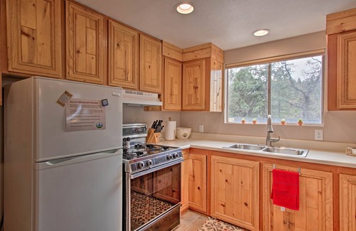 Prescott House | Prescott Nat'l Forest Getaway w/Deck & Fire Pit!