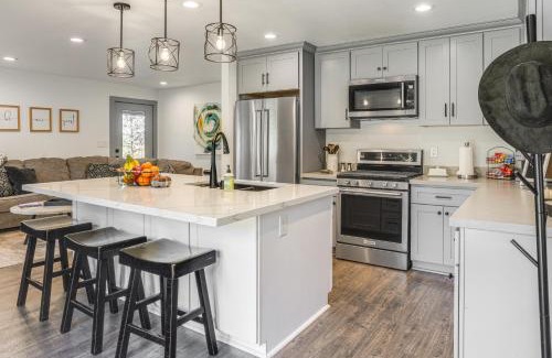 Prescott House | Prescott Retreat with Hot Tub about 3 Mi to Dtwn!
