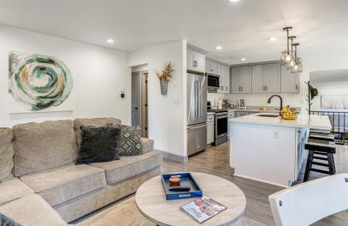 Prescott House | Prescott Retreat with Hot Tub about 3 Mi to Dtwn!