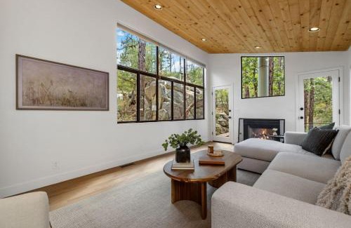 Timber Ridge House | Prescott Treehouse Luxe 4BR 3B Home Sleeps 10