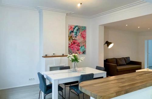Postel Apartment | Prestige Stay - Uptown