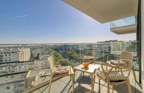 Aviatiei Apartment | Prestige Views: Luxury Retreat