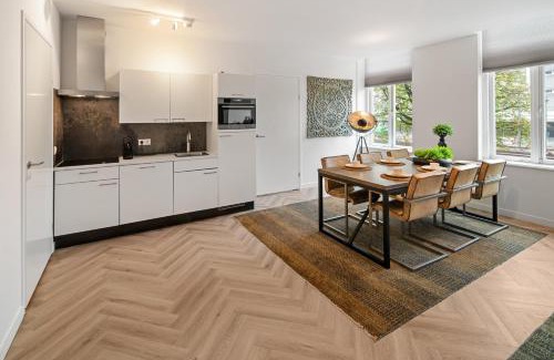 Centrum Apartment | Prestige Xl Full-home Near City Center And Park