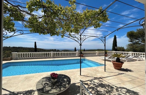 Ollioules Villa | Prestigious villa, swimming pool and breathtaking view