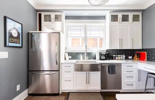 North Queen Anne House | Prestine QA Craftsman w/Fireplace, Garden, Parking