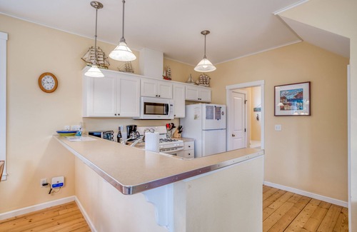 Lincoln Beach House | Pretty Bella Beach Home with Large Hot Tub, Ping-Pong and EV Car Charger!