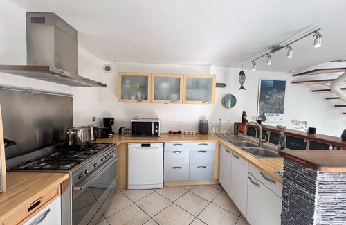 Plouguerneau House | Pretty comfortable farmhouse close to beaches and GR34
