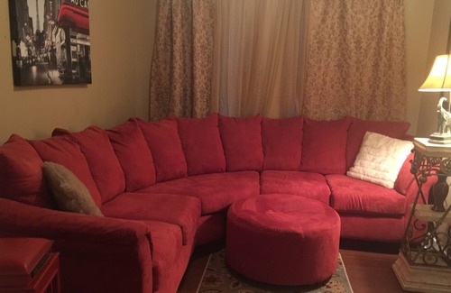 Shreveport House | Pretty cozy red house