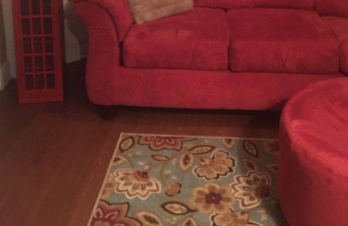 Shreveport House | Pretty cozy red house
