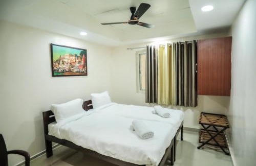Varanasi Apartment | Pretty Garden View Apartment 3BHK Furnished Flat near Kashi Vishwanath Temple