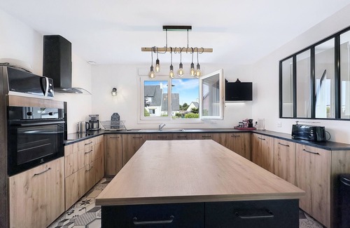 Plougastel-Daoulas Ski Chalet | Pretty house, veranda and garden for 6 people