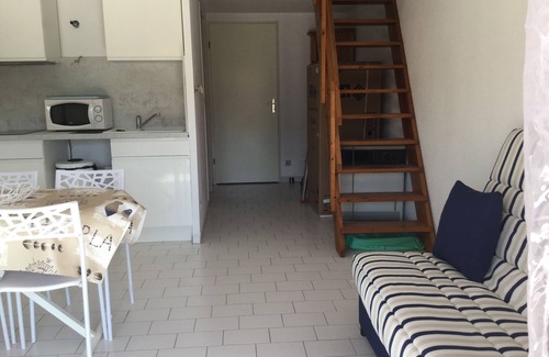 Portiragnes-Plage House | Pretty little house in secure residence 150 meters from the beach with wifi !