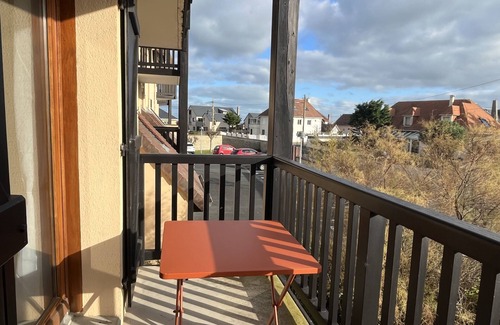 Ouistreham Apartment | Pretty Norman nest 2 steps from the sea