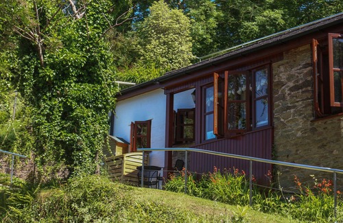 Chillington Cottage | Pretty Old Forge in peaceful, scenic setting