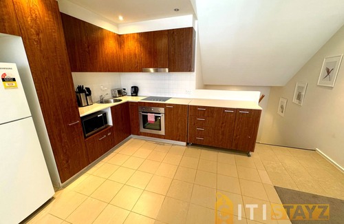 City West Apartment | Pretty Penthouse - Close to ANU
