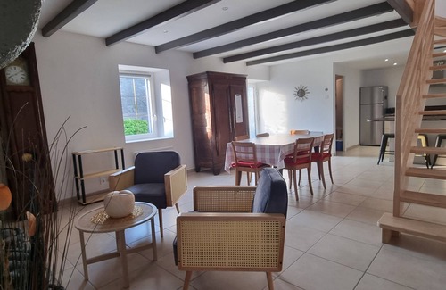 Tregunc Villa | Pretty renovated farmhouse in Kerdalé, 400m from the beach -