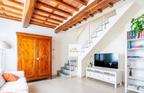 Corsanico-Bargecchia House | Pretty semi-detached house with panoramic view and completely renovated!