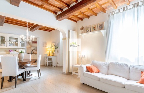 Corsanico-Bargecchia House | Pretty semi-detached house with panoramic view and completely renovated!