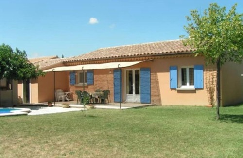 Valreas House | Pretty villa with private pool