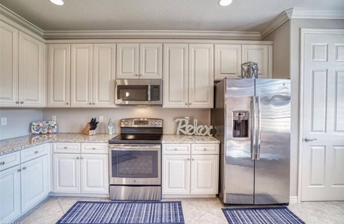 Biggar Condo | PRICE REDUCED SEPT & OCT 25 Beautiful 3 BR 2.5 Bath Paseo Townhome in a Quad