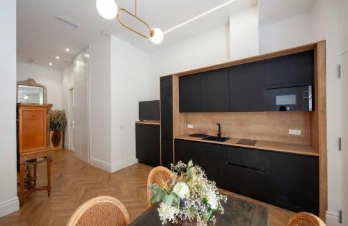 La Caleta Apartment | Pries Homes - Center Beach